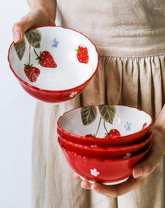 Skålar 1PC Red Strawberry Bowl Undergalzed Ceramic Salad Rice Soup Hushåll MERVEL 6 INCH1987941