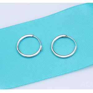 Hoopörhängen Huggie 925 Sterling Silver Small Man Earings Fashion Jewelry Ear Rings Circle