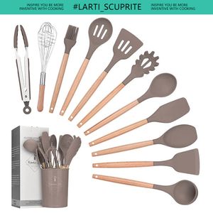 Cookware Parts Silicone Cooking Utensils Set Non Stick Kitchenware Accessories Wooden Handle Kitchen Tools Frying Spatula Soup Spoon Khaki 230217