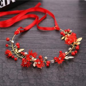 Ghirlande di fiori decorativi Fascia floreale semplice rossa Fascia per capelli fatta a mano Damigelle d'onore Nuziale Sorella Testa Ghirlanda Perle Fiore Capelli da sposa A