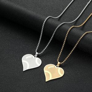 Pendanthalsband Chengxun Gold Plated Heart Football Necklace för män Kvinnor Rostfritt stål Kärlek Charm Box Chain Par Jewelry Gift