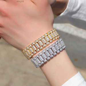 Novo relacionamento Bracelets Design magnético Hip Hop AAA CZ Stone Bling Iced Out Watch Band Bracelet Ball