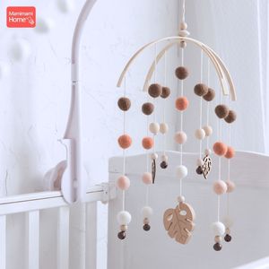 Rattles Mobiles 1PC Baby Woode Teether Bell Belle Beech gnagare Pendant Wool Ball Rattle Kids Room Hanging Decor Born Pedagogiska leksaksgåvor 230220