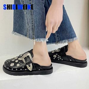 Sommer Frauen Hausschuhe Plattform Nieten Punk Rock Leder Maultiere Kreative Metallbeschläge Casual Party Schuhe Weibliche Outdoor Rutschen 0220