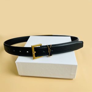 Cinture di design in pelle di lusso a fibbia quadrata per le cinture da donna ago oro placcato Cintura nera Black White Simple Simpuci