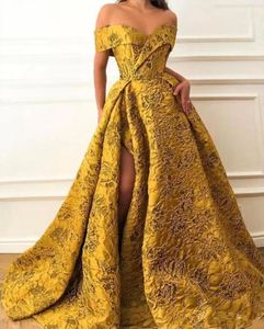 Elegant Gold Lace Pattern Evening Formal Dresses Modest Off Shoulder Sexy Split Sweep Train Dubai Arabic Occasion Prom Gowns