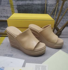 2023 Designer homens sand￡lias femininas com caixa de flores corretas Sapatos de bolsa de p￳ de cobra Slide Summer Summer Wide Ship Slipper Tamanho