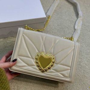 Yeni aşk tokası tasarımcı çanta d mektup omuz çantaları tote çanta zinciri tasarımcıları çanta deri meslekçi çantaları moda bayanlar cüzdan 221209
