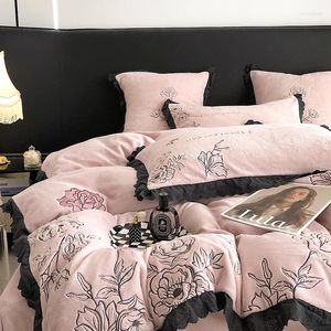 Bedding Sets Super Soft Velvet Fleece Vintage Floral Embroidery Ruffles Set Warm Short Plush Duvet Cover Bed Sheet Pillowcases