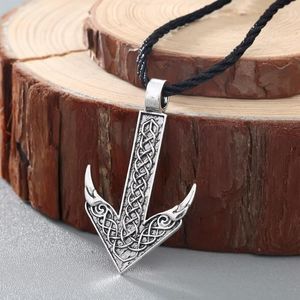 Naszyjniki wisiorek Chengxun Mężczyzn Naszyjnik Kierunek życia Strzałka Rune Viking Amulet Nordic Talizman Oryginalna biżuteria dla przyjaciół