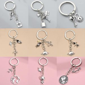 Keychains Keychain Luxury Key Chain Holder Ring Accessories Football Alien Love Lock Astronaut Rocket Keyring Bag Phone Charm Gifts