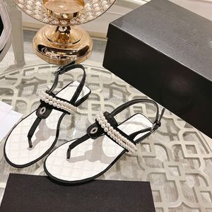 Designer Womens Sandals With Faux Pearl Flip Flops Beach Shoe 23SS Classic Summer Low Heels Slingback Quilted Texture Slides Outdoor Casual Shoe Mules Slides