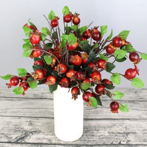 Dekorativa blommor Pomegranat Artificial Berry bär Julblommor Stammar Fake Picks Decor Faux Branches Holly Red Rosehip Fall Branch