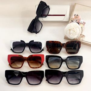 Erkekler Güneş Gözlüğü Kadınlar için Son Satış Moda Güneş Gözlükleri Erkek Güneş Gafas De Sol Cam UV400 Rastgele Eşleştirme Kutusu 1060 1Q1