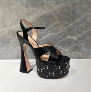 Novas sandálias com fivela plataforma de couro sapatos femininos jantar sapatos 15,5 cm designer de luxo com tira no tornozelo sapato de fábrica Sapatos formais de salto alto