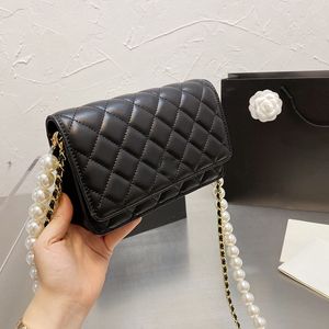 Klassisk mini -klaffplånbok på kedjepåsar Kvinnor Luxurys designers kosmetiska dubbla kedjor pärlor matelasse crad hållare purses multi pochette clutch senior handväskor