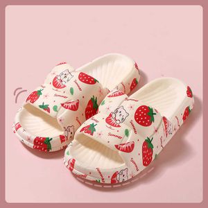 Slippare Women Cartoon Sweet Strawberry Rabbit Women Slippers Odile Slippers Flip Flops 2023 Summer Women Slippers Flat Eva Sandals Z0220