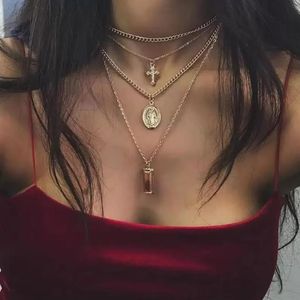 Pendanthalsband 2023 Designer Vintage Women's Square Cross Madonna Pendant Chain Necklace Gold Multi-Layered CollarBone Halsband Delikat halsband