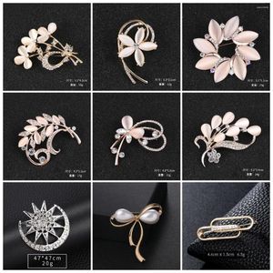 Brooches Fashion Kpop Opal Three-dimensional Flowers Star Bow For Women Female Rhinestone Inlaid Clothing Accessories Jewelry