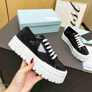 Designerskie buty skate luksusowe trampki moda but sportowy bieganie Prad Sneaker Nowy trener Women FDGDGFV