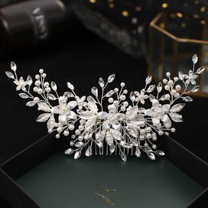 Tiaras Silver Color Flower Hair Comb Jewelry Girls Handmade Alloy Pearl Hairpin Hair Comb Bridal Tiaras Wedding Hair Accessory Jewelry Z0220