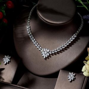 Halsbandörhängen Set Hibride African CZ 2st Leaf Design Dubai Jewelry for Women Bridal Wedding Party Accessories Collares de Moda 2023