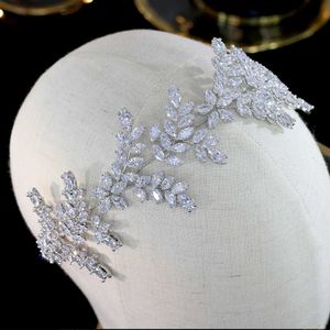 Tiaras Asnora New Tiaras عالية الجودة من الزفاف ملحقات الشعر 3A CZ Leaf Hair Band Bridal Crown Parade الرأس A007352634