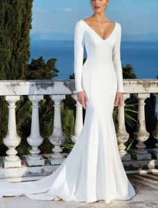 Mermaid 2023 Wedding Dress V-neck Long Sleeve Backless Satin Bridal Gowns Plus Size Robe de Mariee Simple Customed Made