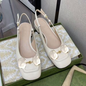 Designer de sandália Elegante sapatos femininos verão sexy moda baixo salto de volta com o escritório de festas sólidas da fivela retrô