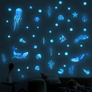 Väggklistermärken 2st Nightlight Sea Animal Creative Childrens Room Luminous Paper Selfadhesive Decor Sticker PVC 230221