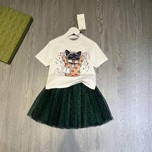 2024 moda di lusso per bambini firmati Imposta T-shirt gonna di velo Marchio di moda britannico estate tesori per bambini e gonna con cappuccio firmata in due pezzi di cotone