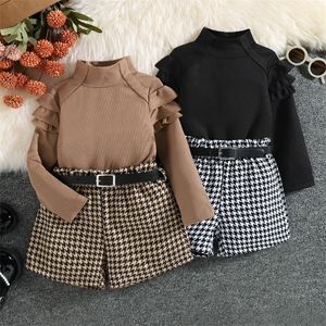 Clothing Sets 1-6Y Kids Girls Autumn Clothes Set Baby Ruffle Long Sleeve High Neck Ribbed Tops Houndstooth Short Pant Belt Children Outfit 230220