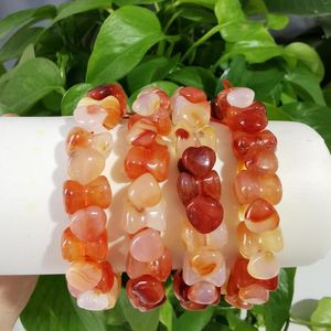 Decorative Figurines High Quality Hand Crafts Love Heart Chalcedony Bracelet Crystal Carving For Gifts LJ