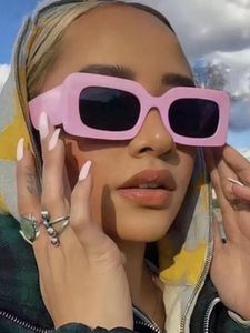 Солнцезащитные очки женщин 2023 модная винтажная прямоугольная рама фиолетовой розовый квадратный бокалы девушки солнце