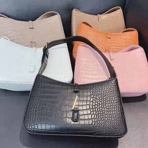 Mulheres designer de luxo bolsa clássica hobo saco de chão de chão de ombro de bolsa de ombro compras de folhas de lazer para mochila bolsas de bolsa de mochila bolsas para bolsas para bolsas para bolsa