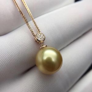 Catene Sinya Real Diamond Southsea Golden Pearl Pendant Collana in oro 18 carati Girocollo Include Au750 Per le donne Mamma Ragazze GiftChainsChains