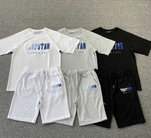 Herr T-shirts Dam Trapstar Vit Blå Handduk Broderi Kortärmade Shorts Set Vår Sommar Mode Streetwear T-shirt