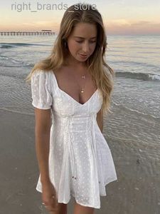 Vestidos casuais vestidos casuais renda branca Reaodaria vestido de praia de verão Mulheres elegantes Hollow Out Lace Up vestido curto de manga de manga de ombro de ombro