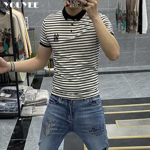 T-shirt da uomo Polo da uomo Risvolto a righe Casual 2021 Moda estiva Tendenza coreana Slim Trend Fit Cotone Alta qualità Uomo Top Abbigliamento uomo Z0221