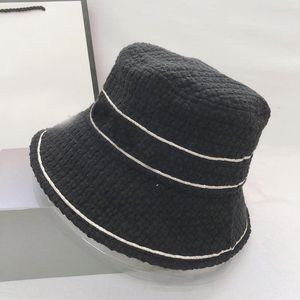 女性のためのファッションバケットハットキャップメンズ野球帽Beanie Casquettes女性男性漁師バケツ帽子パッチワーク高品質の秋の広い帽子2colors