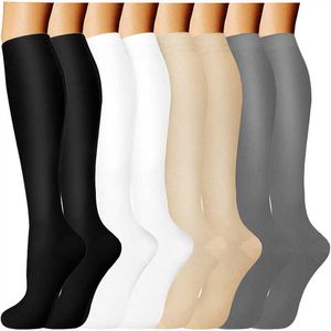 5pc strumpor Hosiery 367 par Kompressionsstrumpor män Kvinnor som driver sportstrumpor åderbråck ödem Knähög stöd Stretchkomprimering Stocking Z0221