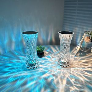 Ljuskronor LED Crystal Table Lamp Rose Light Projector 3/16 Färger Touch Justerbar romantisk diamantatmosfär Ljus USB Touch Night Light