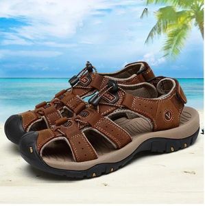Sandalet 2023 büyük boyutlu gerçek deri inek derisi erkek yaz kaliteli plaj terlikleri gündelik spor ayakkabılar açık ayakkabı 47 48