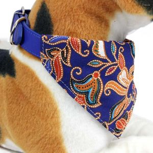 犬の首輪バンダナ綿の綿のプリントファブリック洗える襟猫のアクセサリーのための大きなペットスカーフバンダナブルー