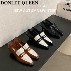 2023 Nya ankomster Square Toe Med Heels Pumps Women Shoes Brand Mix Color Elegant Dress British Style Loafers Spring Mujer 0220