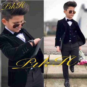 Kläderuppsättningar Velvet Boy Suit 3-stycken Fashion Jacket Byxor Vest Tuxedo Kids Wedding Blazer Set Custom 3-16 Years Child Full Outfit W0222