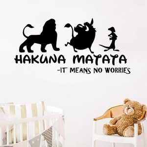 壁のステッカー漫画ライオンステッカーhakuna matataそれは心配しないことを意味します男の子の装飾のための引用引用デカール壁画x042