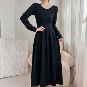 Casual Dresses Senior Black Swan Knitting Long-sleeved Female Temperament Dress