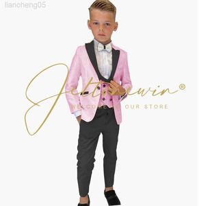 衣料品セット男の子のためのフォーマルスーツタキシードピンク3ピースフローラルジャケットパンツベストピークラペルキッズブレザーセットスリムフィットテーラード衣装W0222