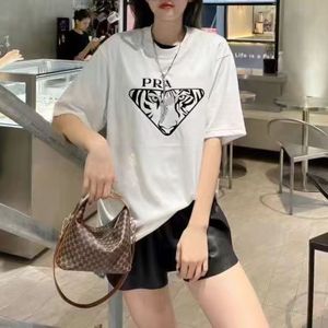 Summer Mens Designer Teesall Day Shirts Cotton Wool Casual Man Womens Loose Tees with Letters Print Shorte Hermes Top Luxury Men T Shirt Overdimensionerade T Shirt Women S-4XL